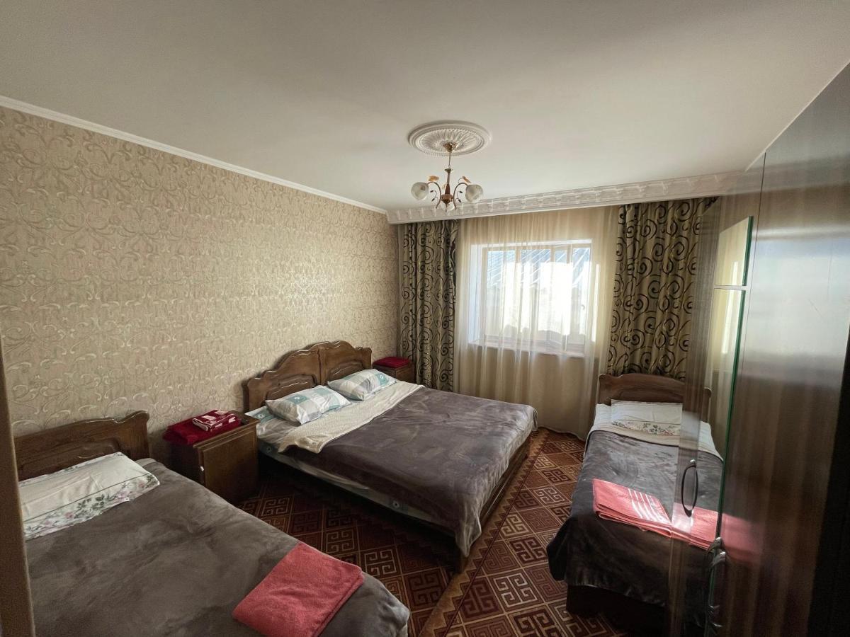 Guest House Eles Karakol Ngoại thất bức ảnh