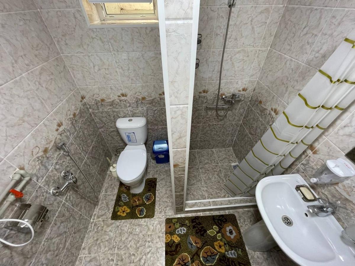 Guest House Eles Karakol Ngoại thất bức ảnh