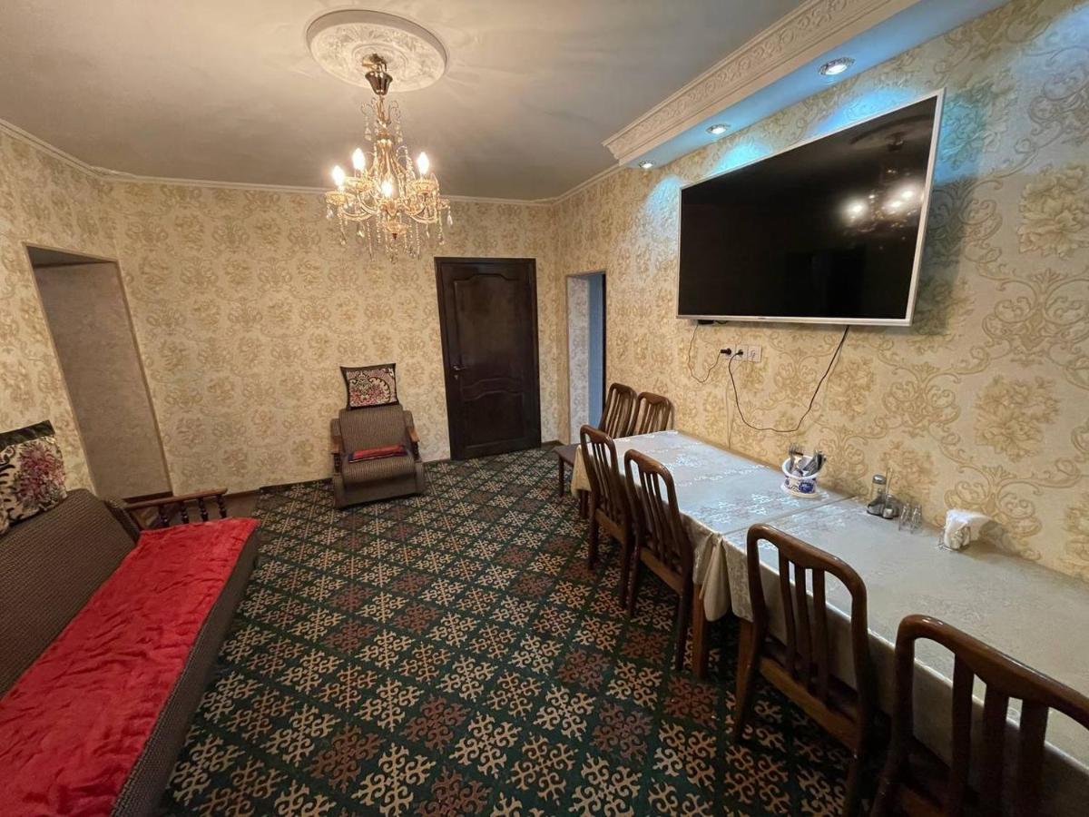 Guest House Eles Karakol Ngoại thất bức ảnh
